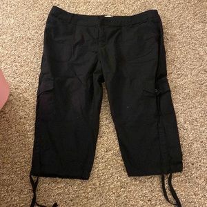 Women’s black capris